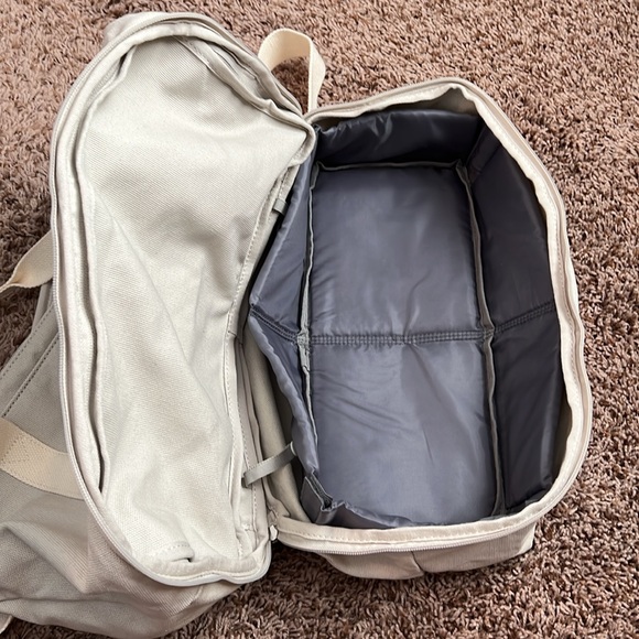 Lo & Sons Catalina Deluxe Tote - Picture 7 of 12